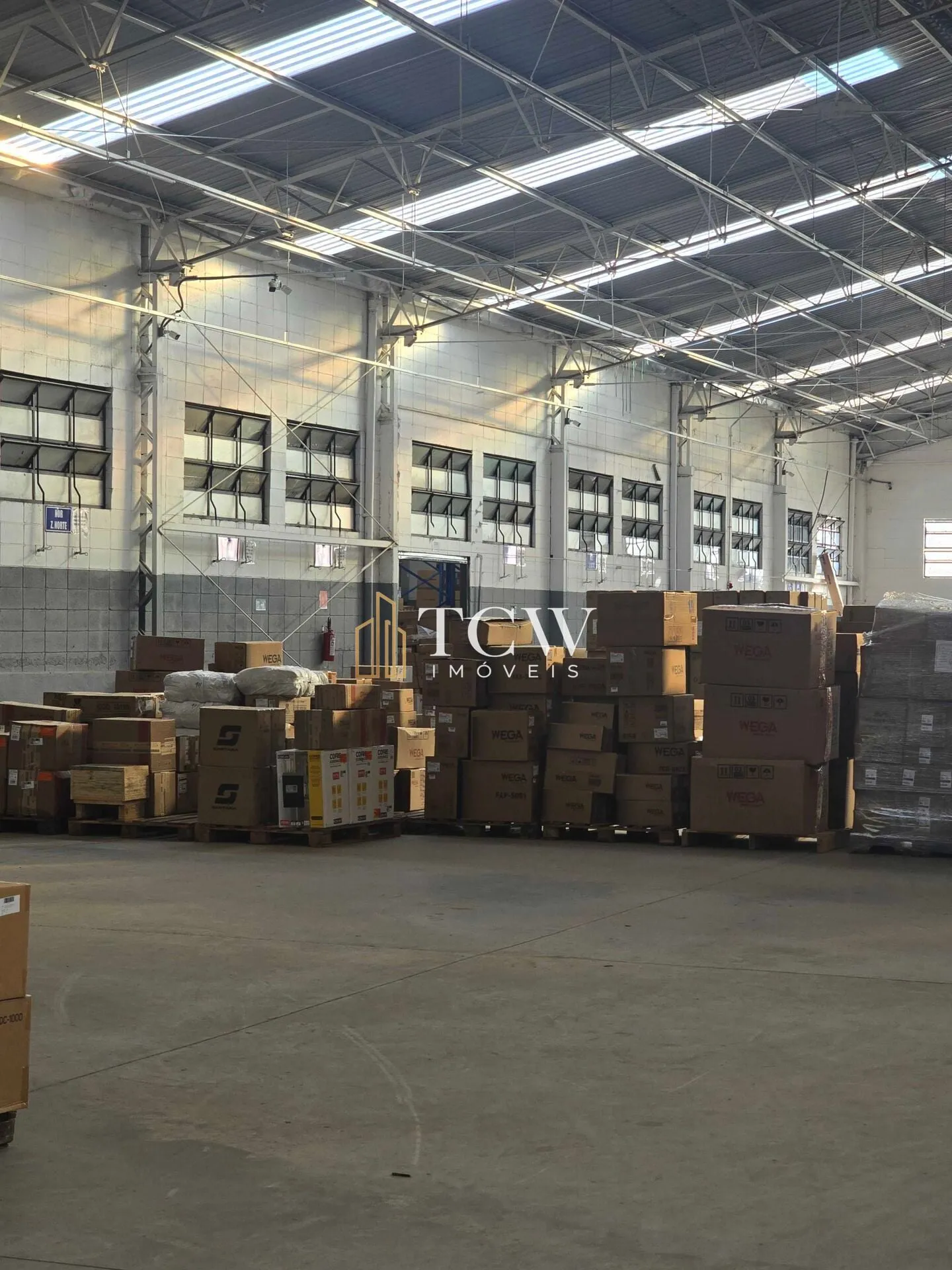 Imagem Galpão Logístico para Locação em Cumbica - Guarulhos/SP | 2.713,48 m² | Próximo à Rodovia Presidente Dutra