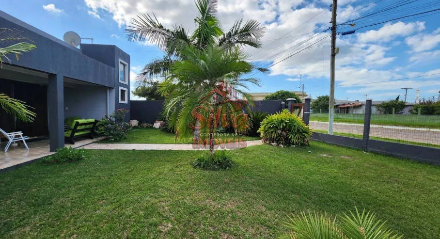 Imagem C759 | Casa c/ piscina na Av. Principal
