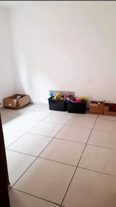 Imagem Casa Sobrado de 125m² com 4 Dormitórios Localizado no Jardim Altos do Itavuvu.