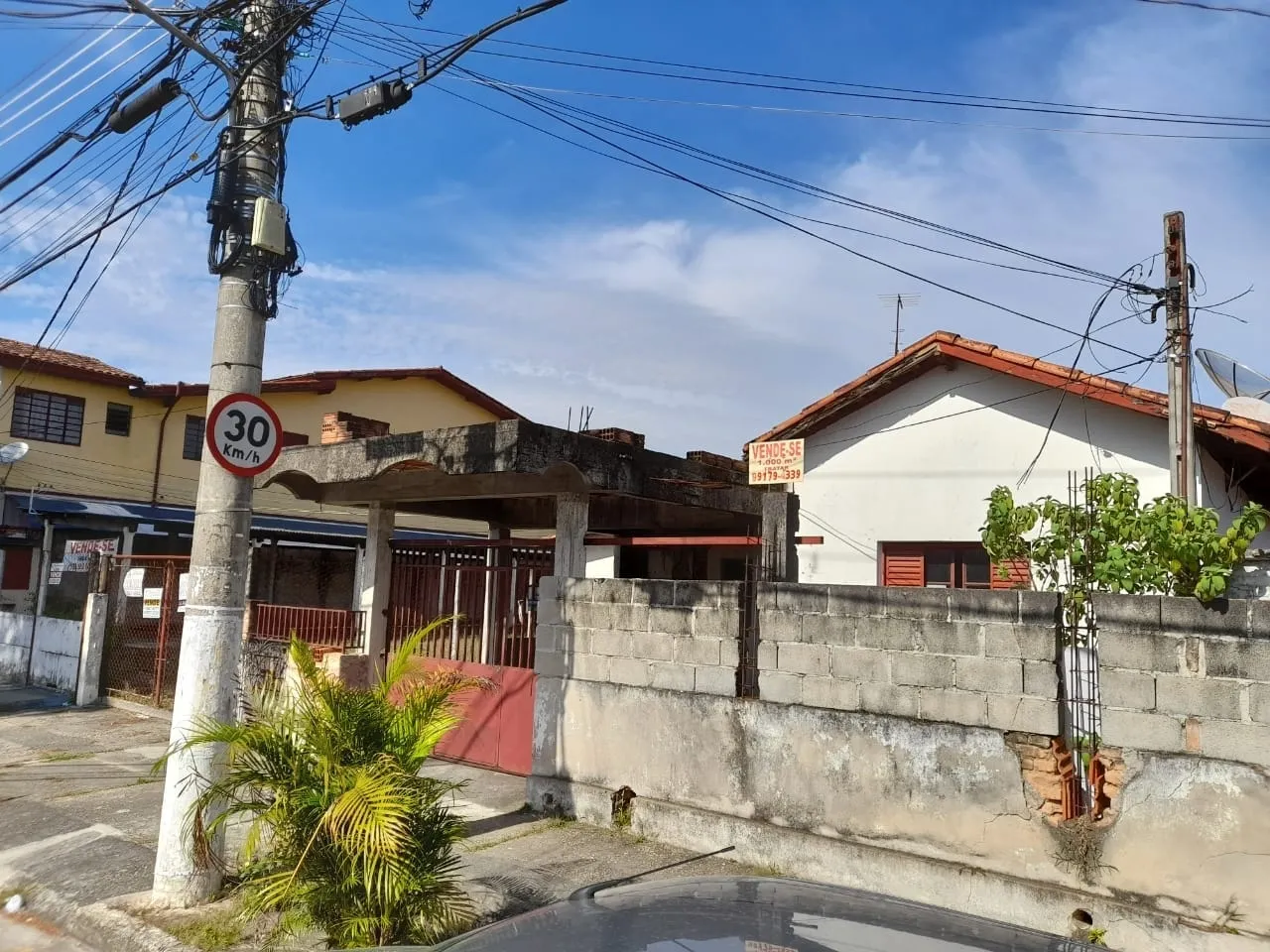 Imagem Excelente Terreno Plano com 1010m2 com Duas Frentes - Ótima Localização .