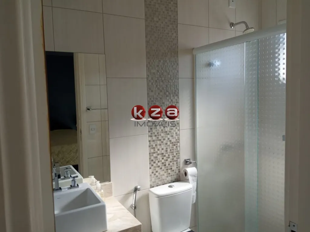 Imagem Imperdível oportunidade! Casa no condomínio Portal do Jequitibá à venda em Valinhos-SP, 3 suítes, 2 salas, 4 banheiros, 4 vagas de garagem e 278m².