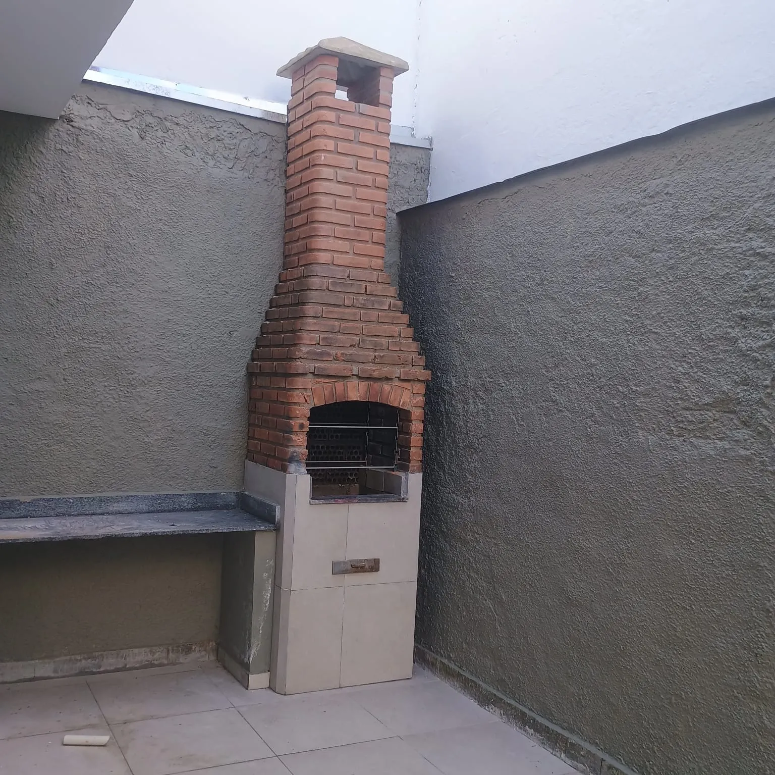 Imagem Campolim | Casa térrea | 340 m² construídos | Terreno de 360 m² | 3 dormitórios, 1 suíte | Escritório | Closet | 3 vagas | Residencial ou Comercial
