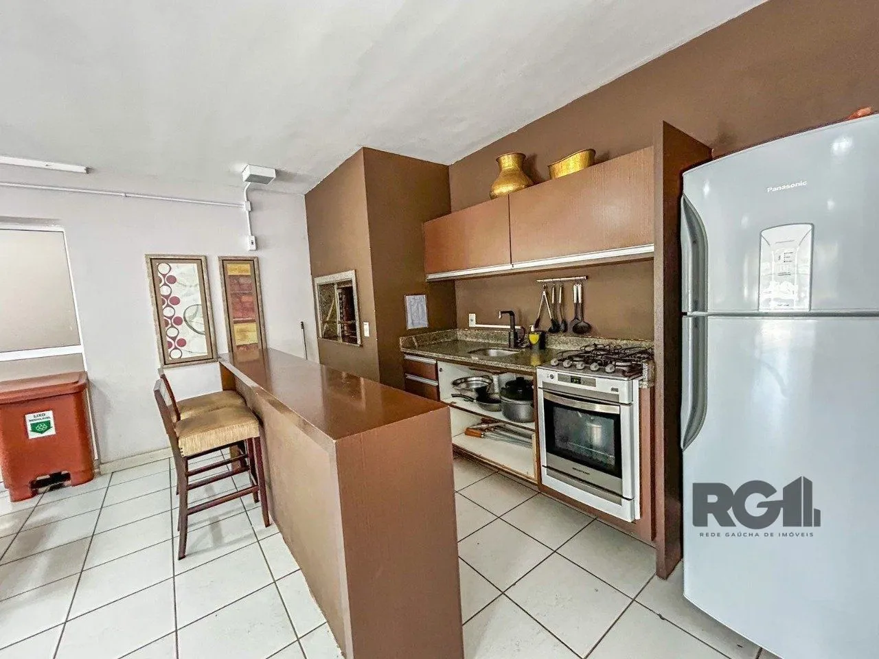 Imagem APARTAMENTO, 3 DORMITÓRIO, 1 SUÍTE, 1 VAGA, BAIRRO CAMAQUÃ, PORTO ALEGRE-RS