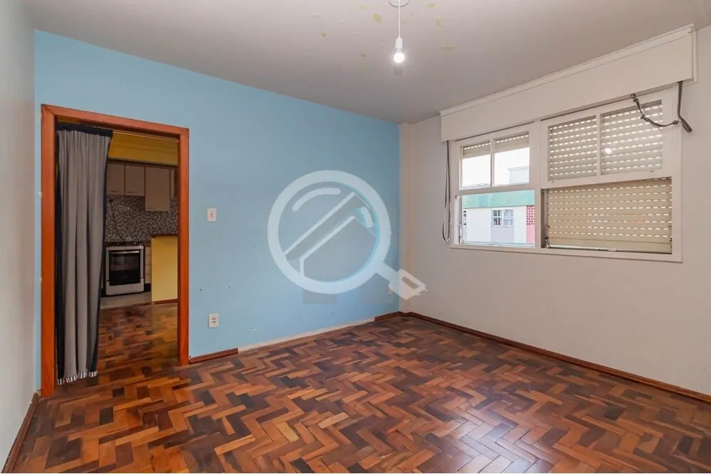 Imagem Descubra a comodidade e o conforto de viver no coração de Porto Alegre! Este apartamento desocupad...