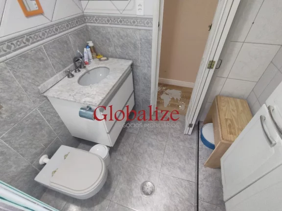 Imagem Apartamento com 2 dormitórios de frente e sacada no primeiro andar no bairro do Boqueirão em Santos (SP) por R$ 340.000,00 !