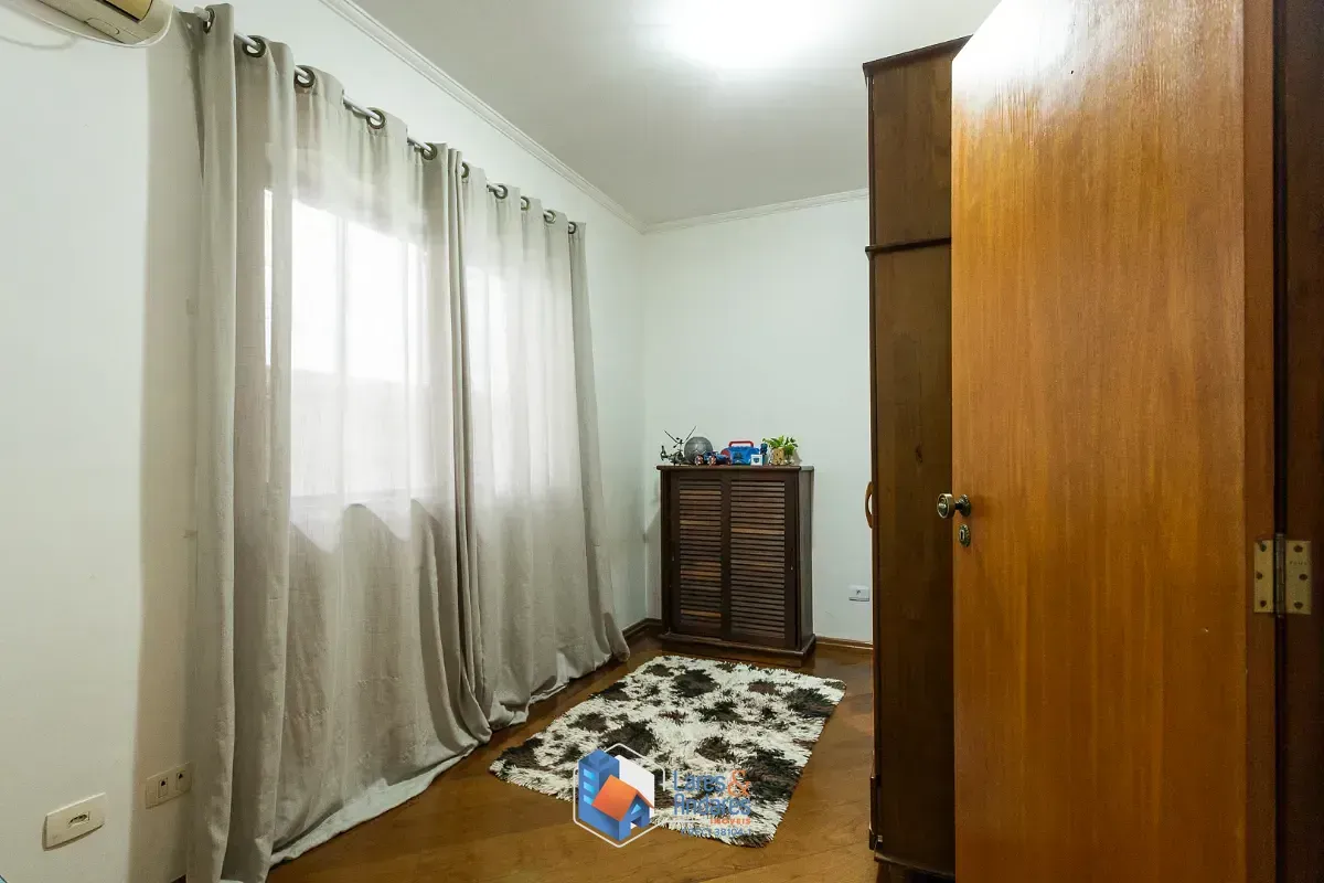 Imagem Sobrado para venda em Vila Constança com 3 quartos, sendo 3 suítes, 263m²
