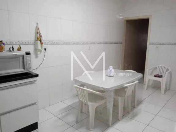 Imagem Casa a Venda 3 Quartos 1 Suíte 180m² Ótima localização - Parque Industrial
