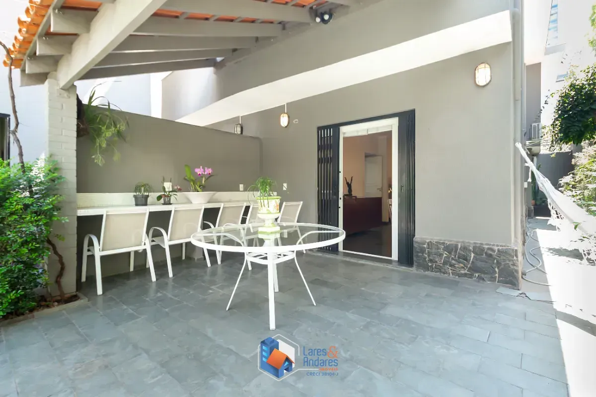 Imagem Casa para venda em Jardim Paulistano com 4 quartos, sendo 1 suíte, 300m²
