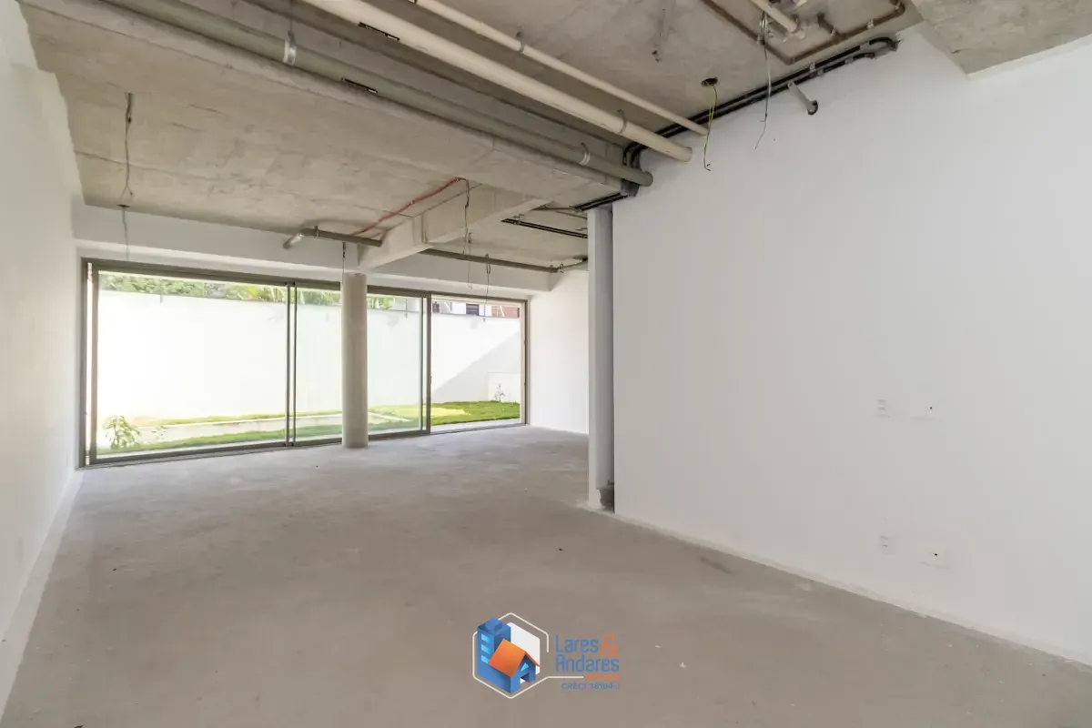 Foto do imóvel Casa no condomínio CONDOMÍNIO KINÁ ALTO DE PINHEIROS para venda com 4 quartos, sendo 4 suítes, 584m² em Rua Orobó