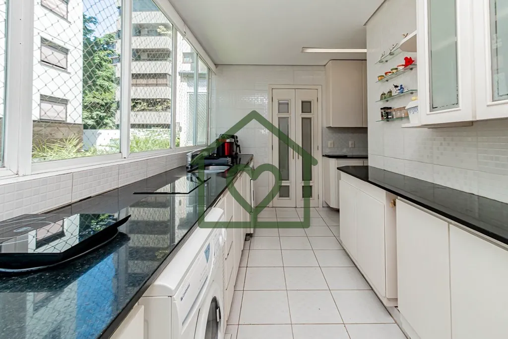 Imagem Excelente apartamento semi-mobiliado à venda na Rua Silva Jardim, no bairro Mont Serrat, em Porto A...