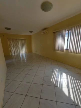 Imagem CASA RESIDENCIAL em MANAUS - AM, PARQUE 10 DE NOVEMBRO
