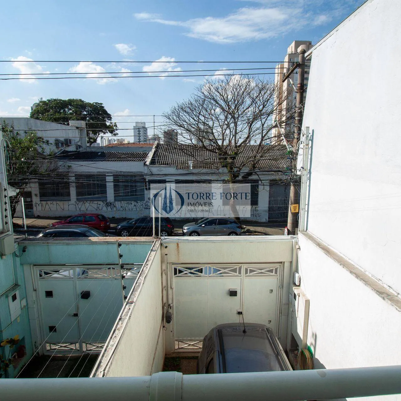 Imagem Linda casa com 3 suítes , churrasqueira, varanda , 2 vagas