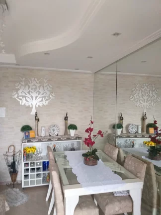 Imagem Vila Livieiro, 2 dormitórios, sacada, 1 vaga - Lazer com Piscina