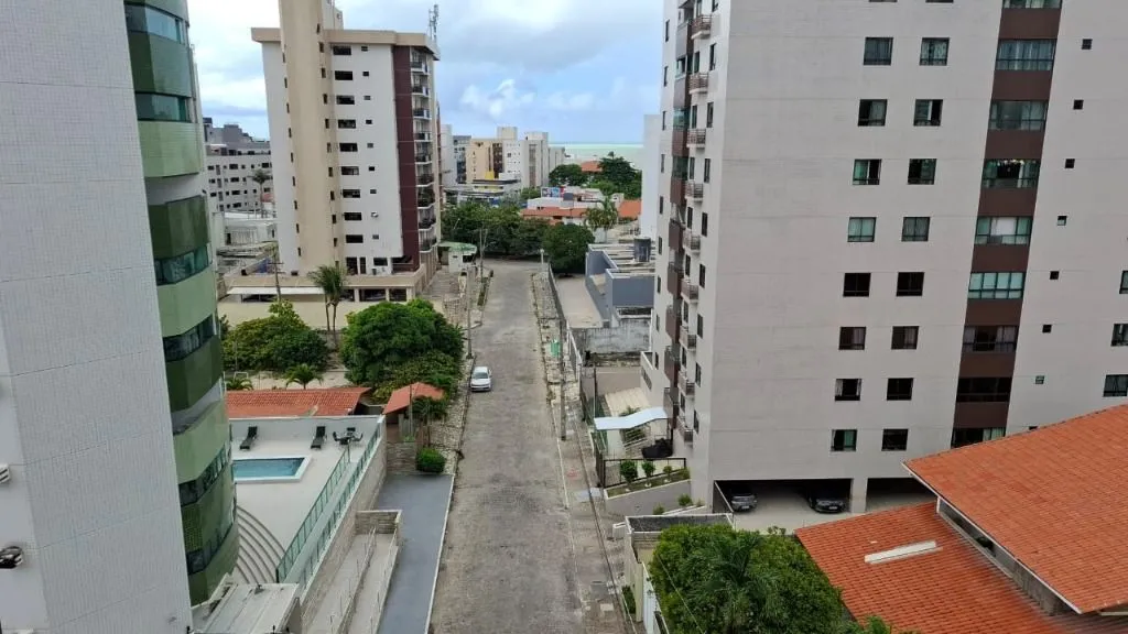Imagem Apartamento com 3 suítes, varanda gourmet, 3 vagas soltas, lazer completo e localização privilegiada no Bessa.
