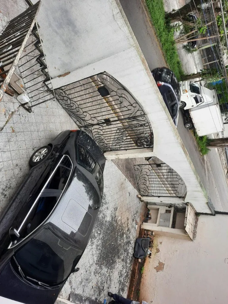 Imagem Casa para locação em Santo André-SP: 3 quartos, 1 suíte, 3 banheiros, 4 vagas de garagem, Jardim Silvana - 100m².
