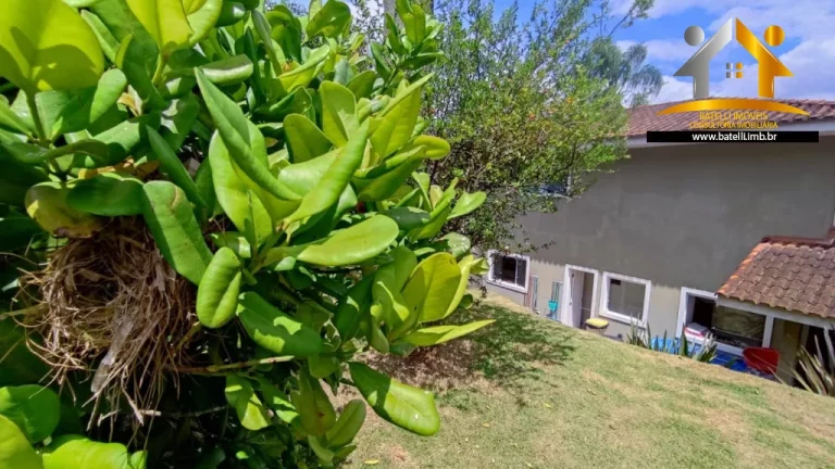 Imagem Casa a venda e locação no condomínio Chácara das Paineiras II na Granja Viana - Batelli Imóveis