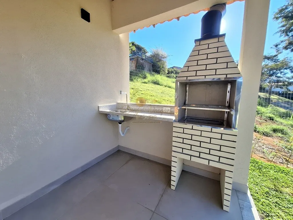 Imagem Casa em Condomínio para Venda em Teresópolis / RJ no bairro Vale Alpino