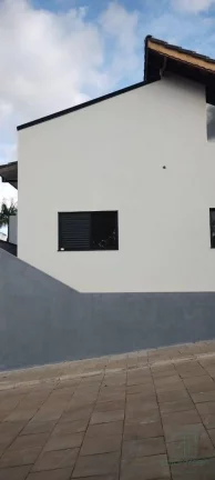 Imagem Casas Térreas com Piscina à Venda por 750 mil C/108 m²