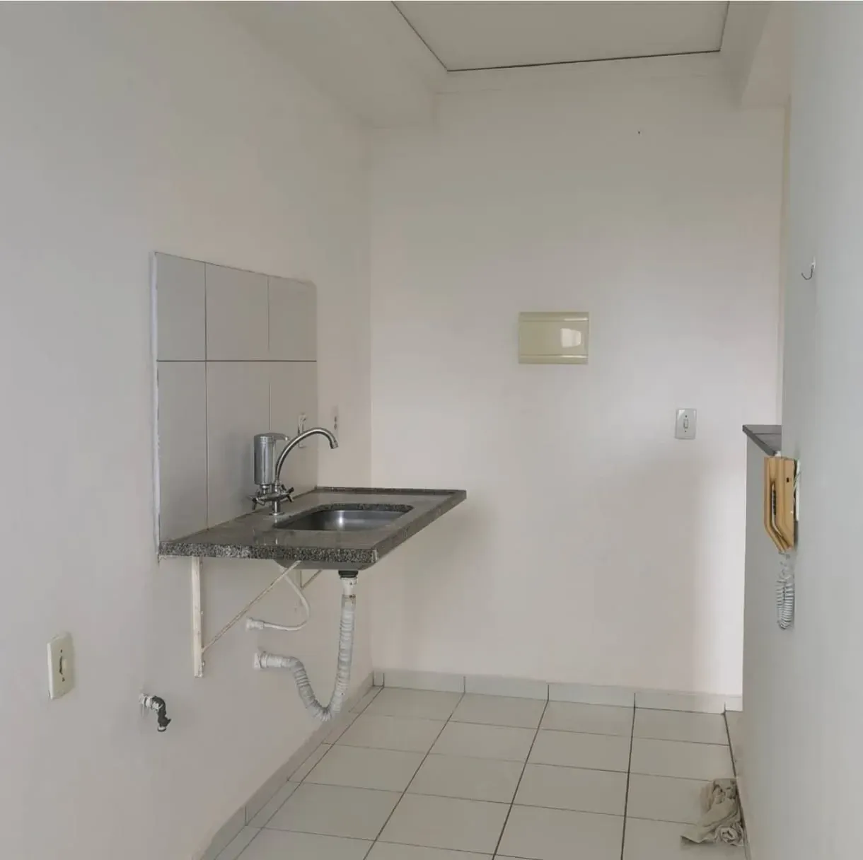 Imagem Apartamento com 2 Quartos à Venda, 45 m² em Emaús - Parnamirim