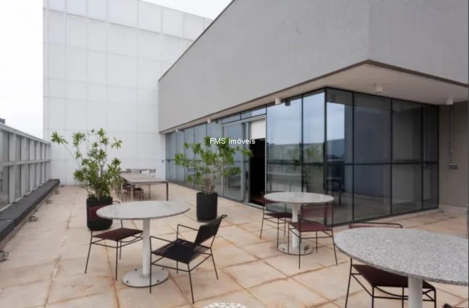 Imagem Conjunto Comercial de Alto Padrão em Pinheiros: 17 Vagas de Garagem e 651,98m² de Área Disponíveis!