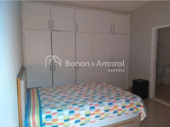 Imagem Casa em ótima localização próximo de vários comércios,com três quartos sendo uma suíte,sala ...