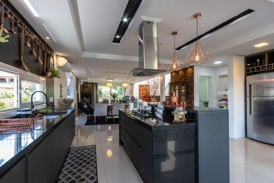 Imagem Casa para Venda - 420m², 3 dormitórios, sendo 3 suites, 8 vagas - Ipanema