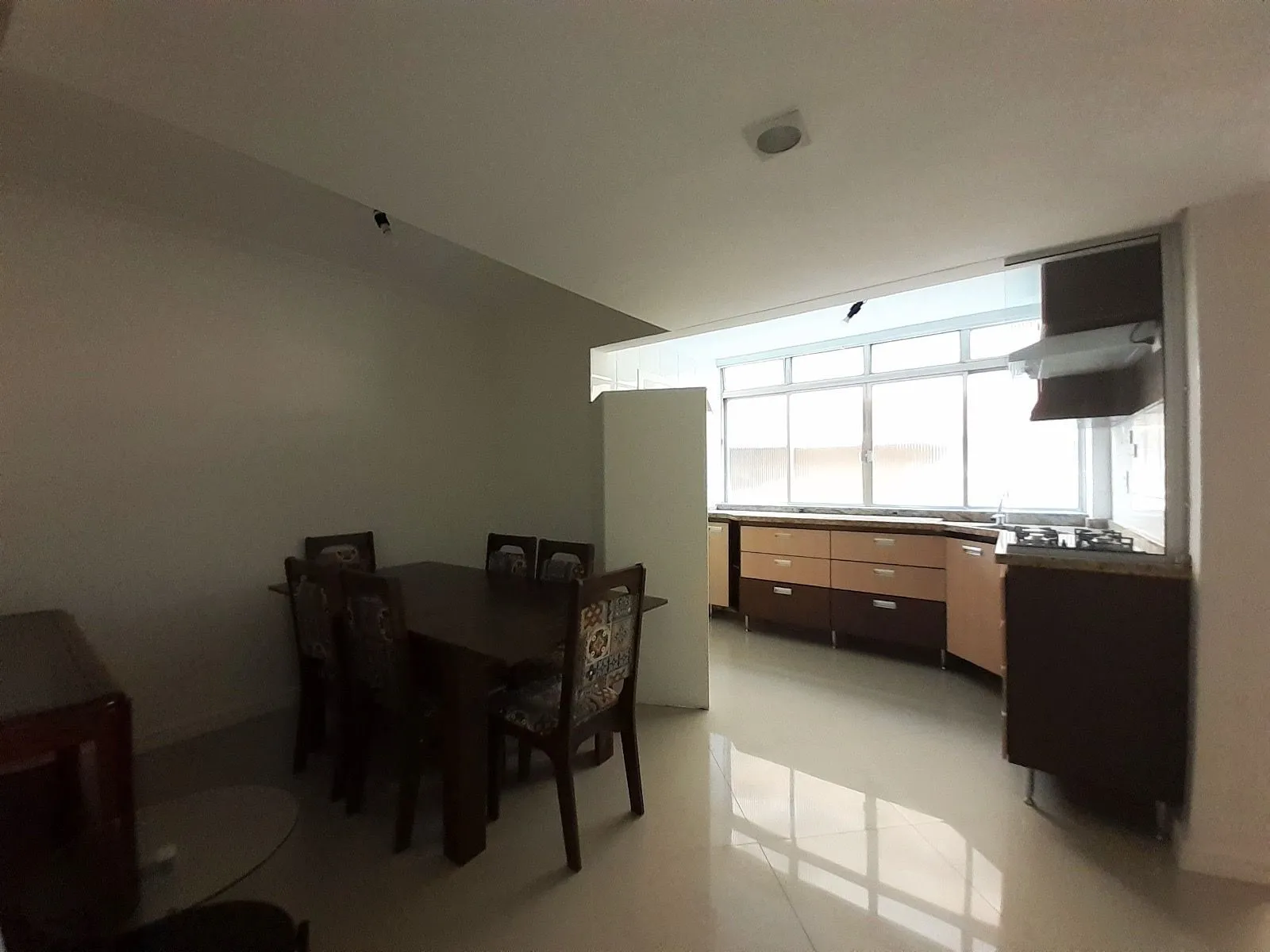 Imagem Apartamento de dois quartos no bairro Menino Deus em Porto Alegre
