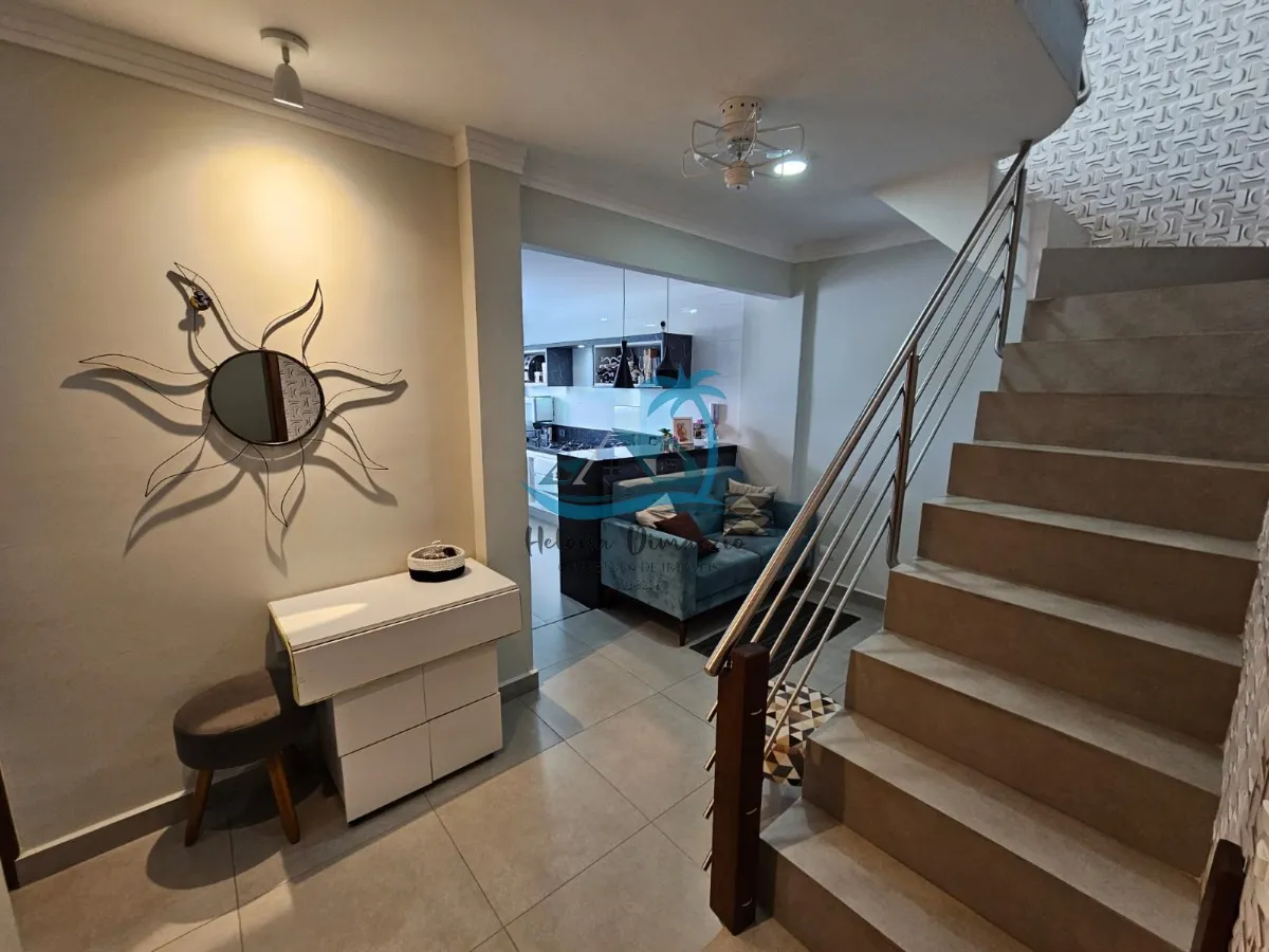 Imagem Belíssima cobertura duplex reformada, com 3 dormitórios, à venda a 350m da orla do Itaguá em Ubatuba.