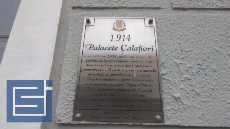 Imagem Casa com 6 dormitórios para alugar por R$ 5.000/mês - Rua José Ângelo Calafiori, Centro - Socorro/SP