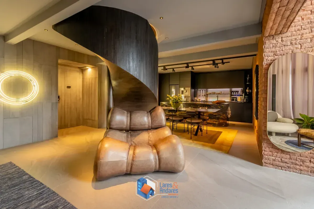 Imagem Duplex para venda em Cerqueira César com 2 quartos, sendo 2 suítes, 197m²
