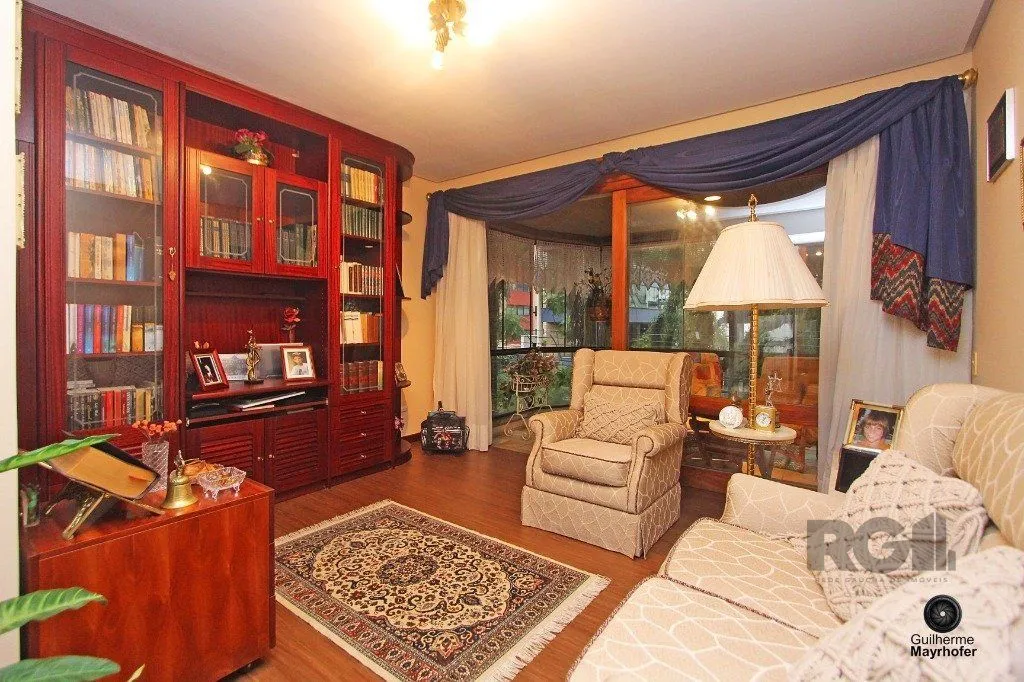 Imagem Excelente apartamento de 315m² com 3 dormitórios e 2 vagas.