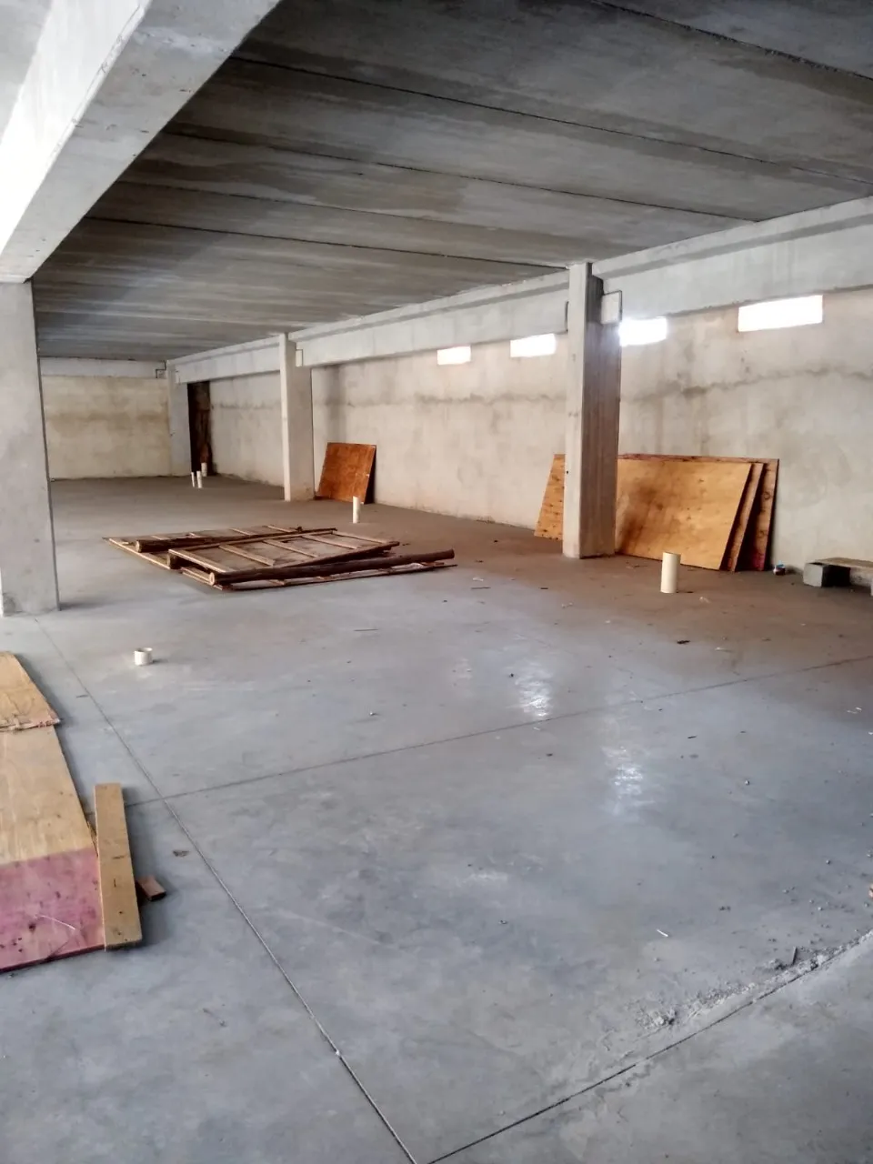 Imagem Galpão Comercial de 300m² para Locação na Vila Independência, Sorocaba-SP: A oportunidade que sua empresa estava procurando!