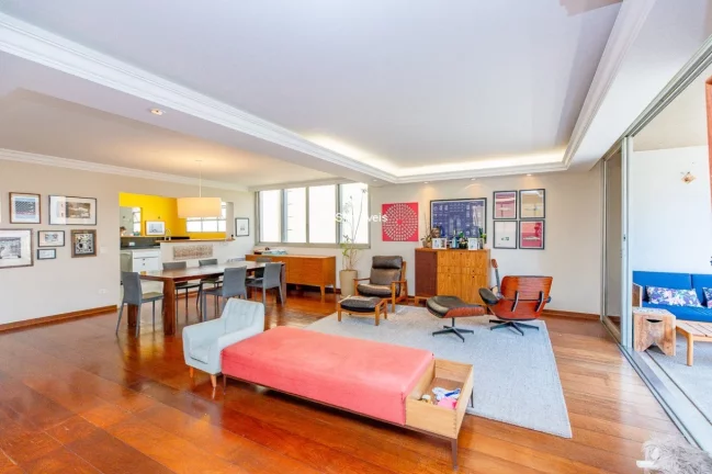 Imagem Apartamento no Itaim Bibi, São Paulo-SP: 3 quartos, 3 suítes, 1 sala, 4 banheiros, 3 vagas, 331m²!