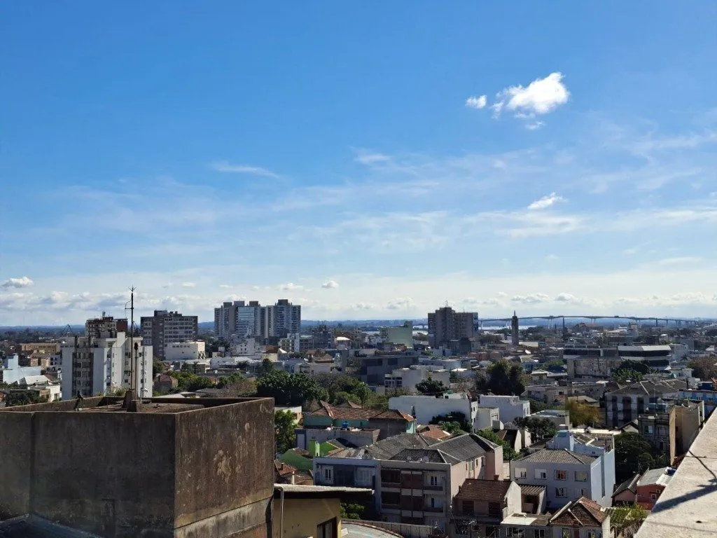 Imagem Vendo excelente cobertura com vista cinematografia, no Bairro Floresta.