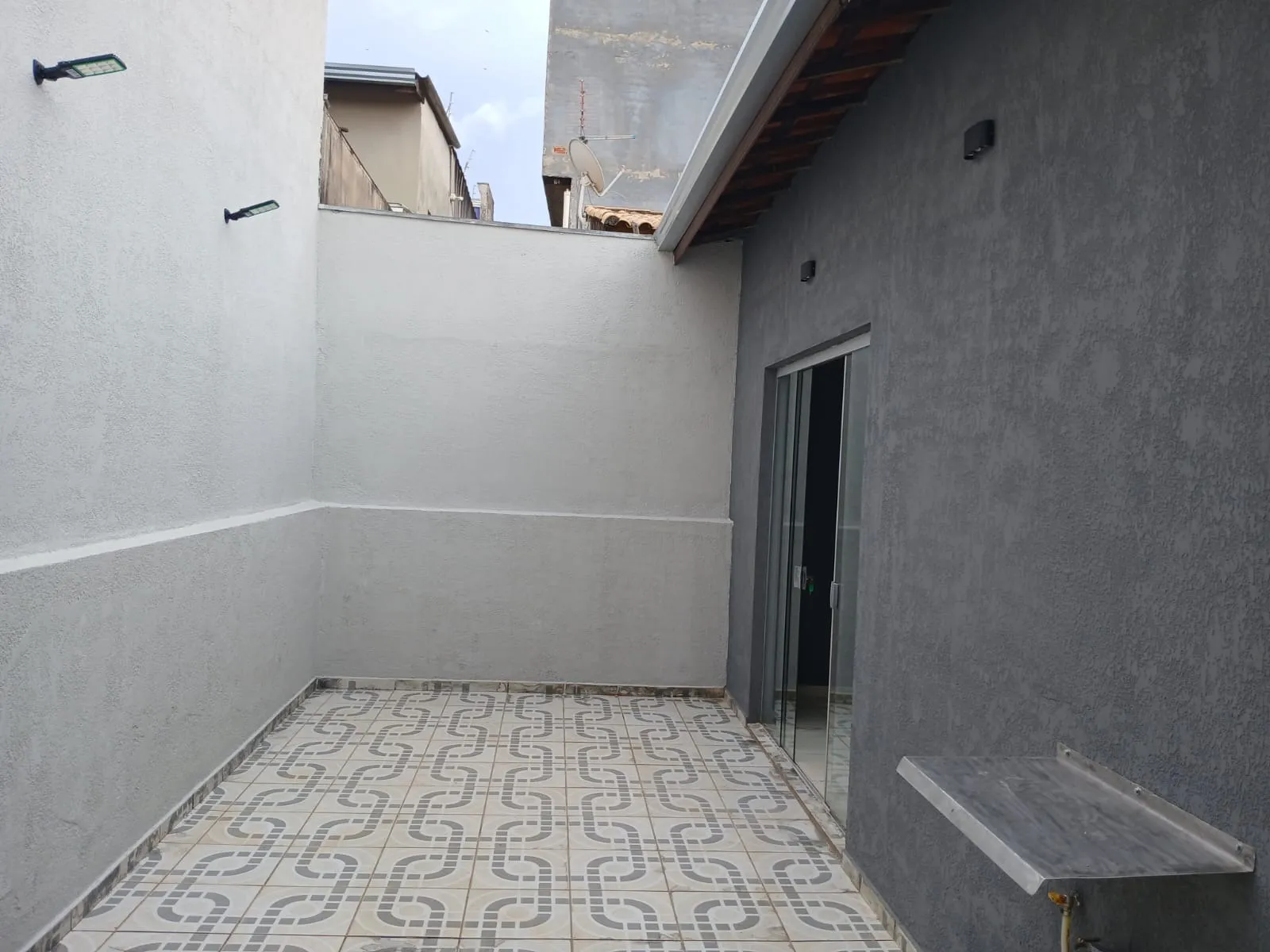Imagem Casa à Venda no Wanel Ville V ? 3 Dormitórios com Suíte e Segurança