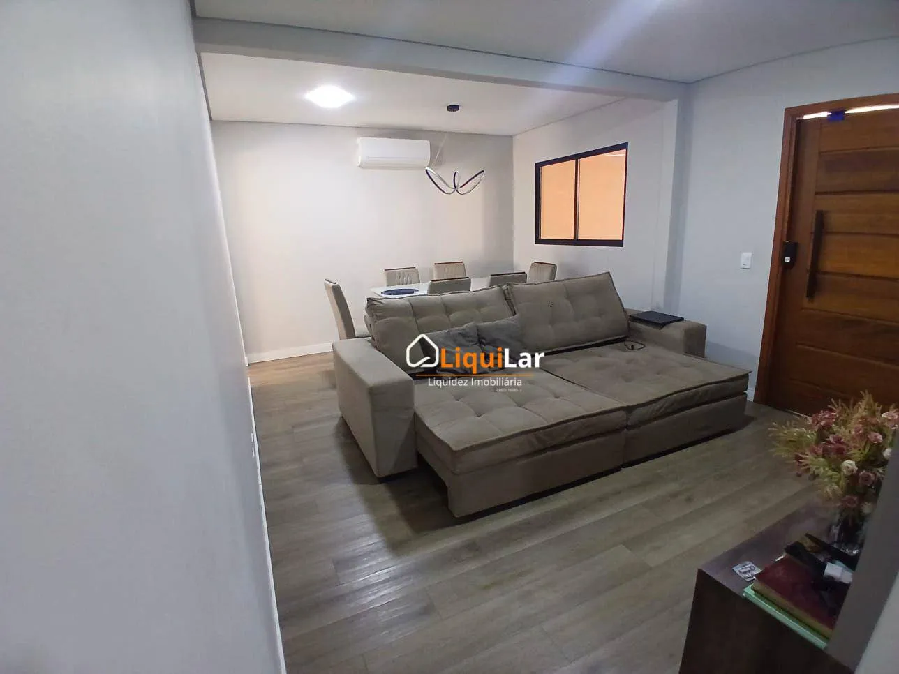 Imagem Casa de Porteira Fechada no Bairro Oiti