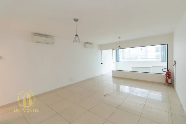 Imagem Casa comercial para venda, reformada e locada, no Brooklin