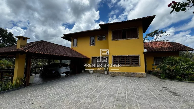 Imagem Casa com 5 dormitórios à venda, 450 m² por R$ 1.979.000,00 - Albuquerque - Teresópolis/RJ