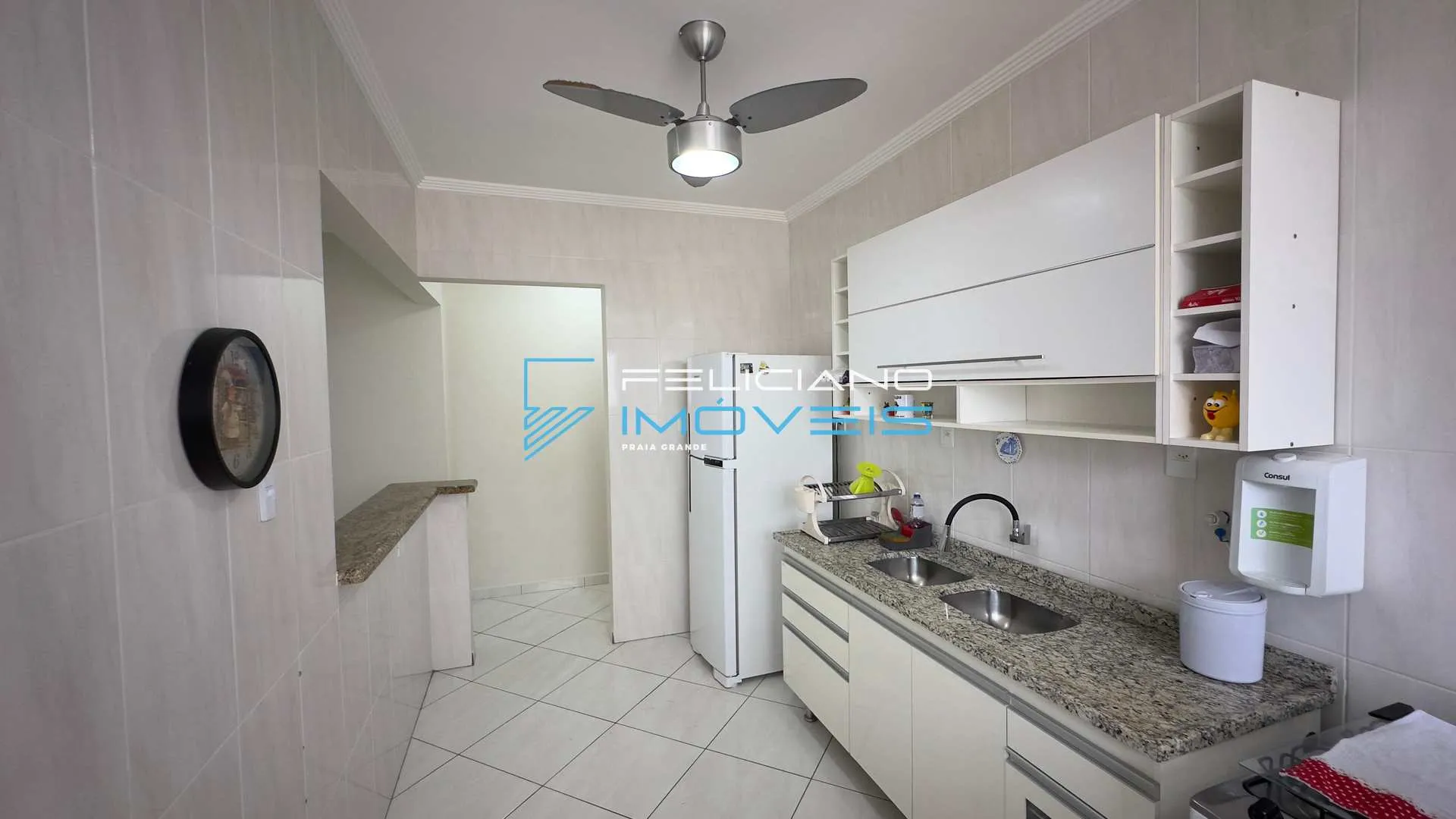 Imagem Apartamento na Ocian com 2 dormitórios e área de lazer.