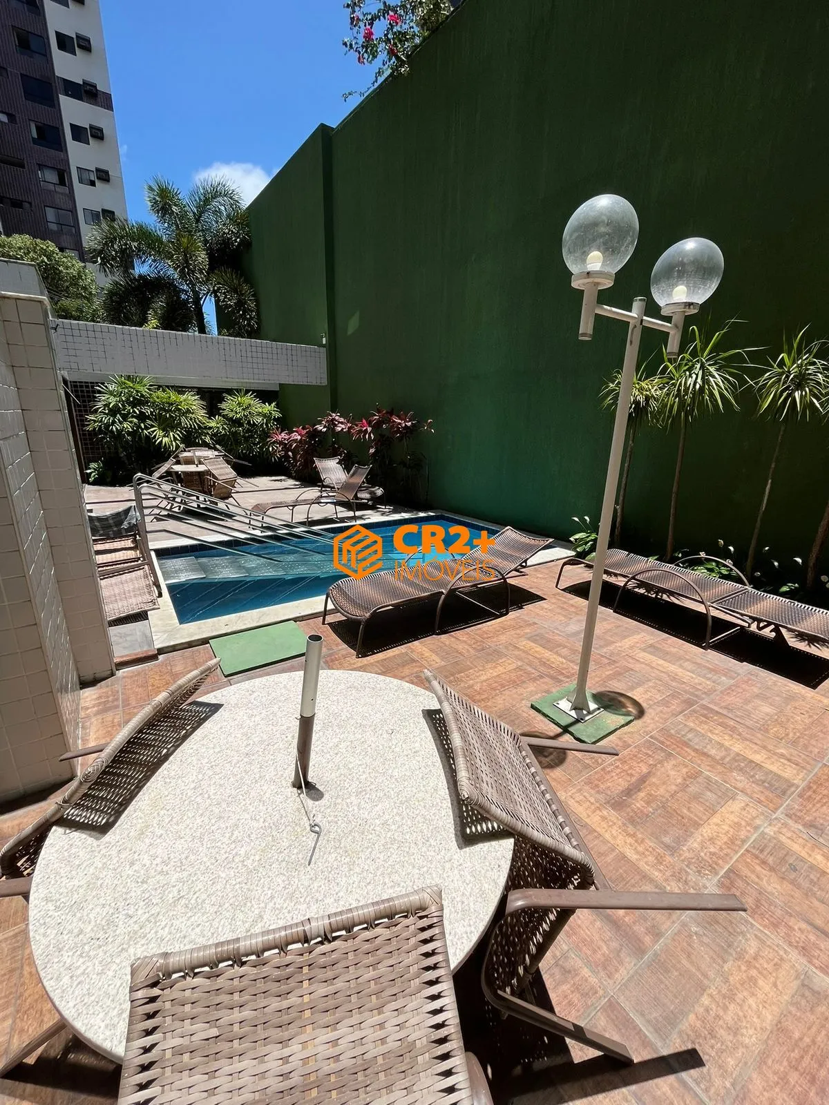 Imagem Vendo Flat semi mobiliado no espinheiro.