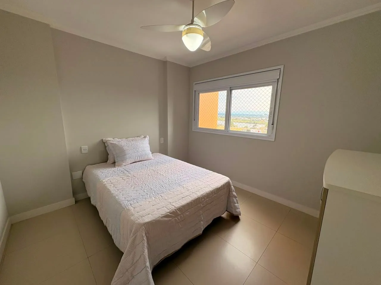 Imagem Apartamento à venda em Torres, Predial, com 2 quartos, 73.11m2