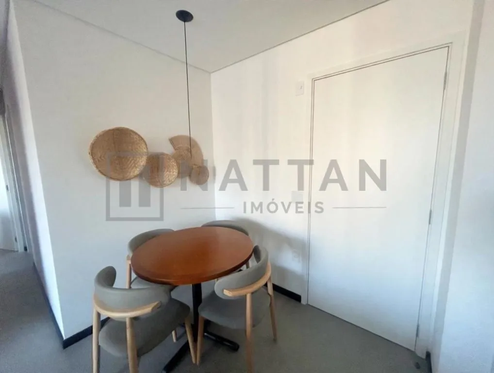 Imagem Apartamento mobiliado com varanda ampla, vista para área verde e cozinha integrada planejada