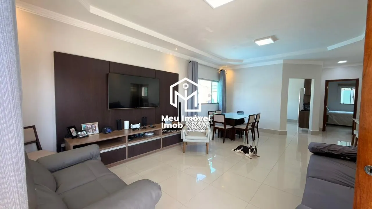 Imagem Casa 3 Quartos 1 Suíte 3 Vagas 200m²