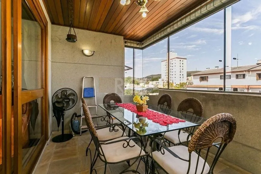 Imagem Cobertura para Venda - 172.13m², 2 dormitórios, sendo 1 suites, 2 vagas - Partenon