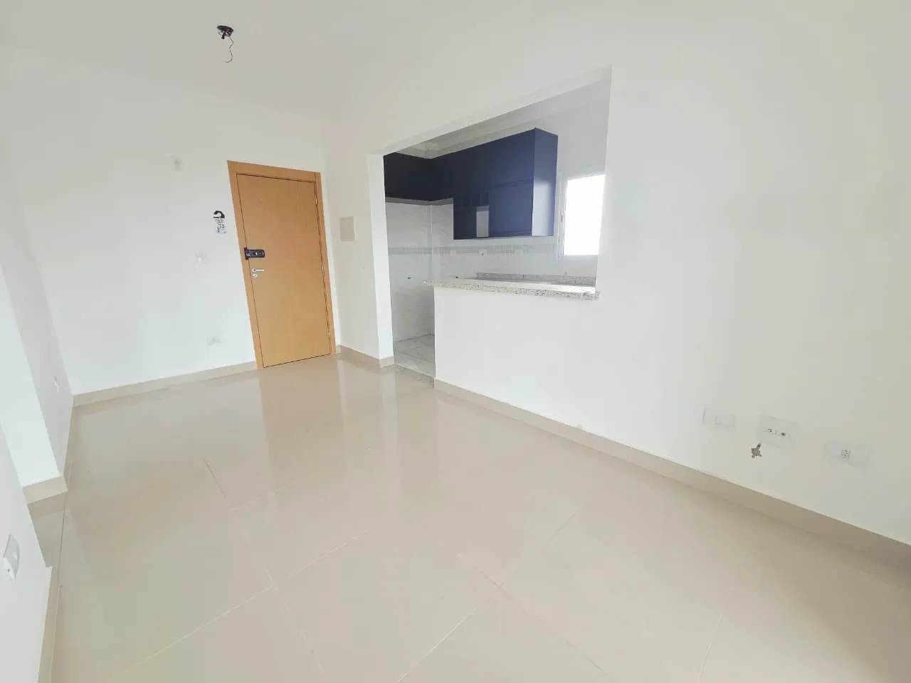 Imagem Apartamento para Venda em Praia Grande, Guilhermina, 2 dormitórios, 2 suítes, 1 banheiro, 1 vaga