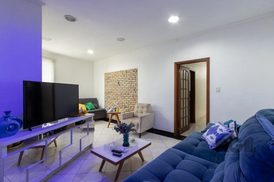 Imagem Casa para Venda - 126.89m², 3 dormitórios, 5 vagas - Azenha