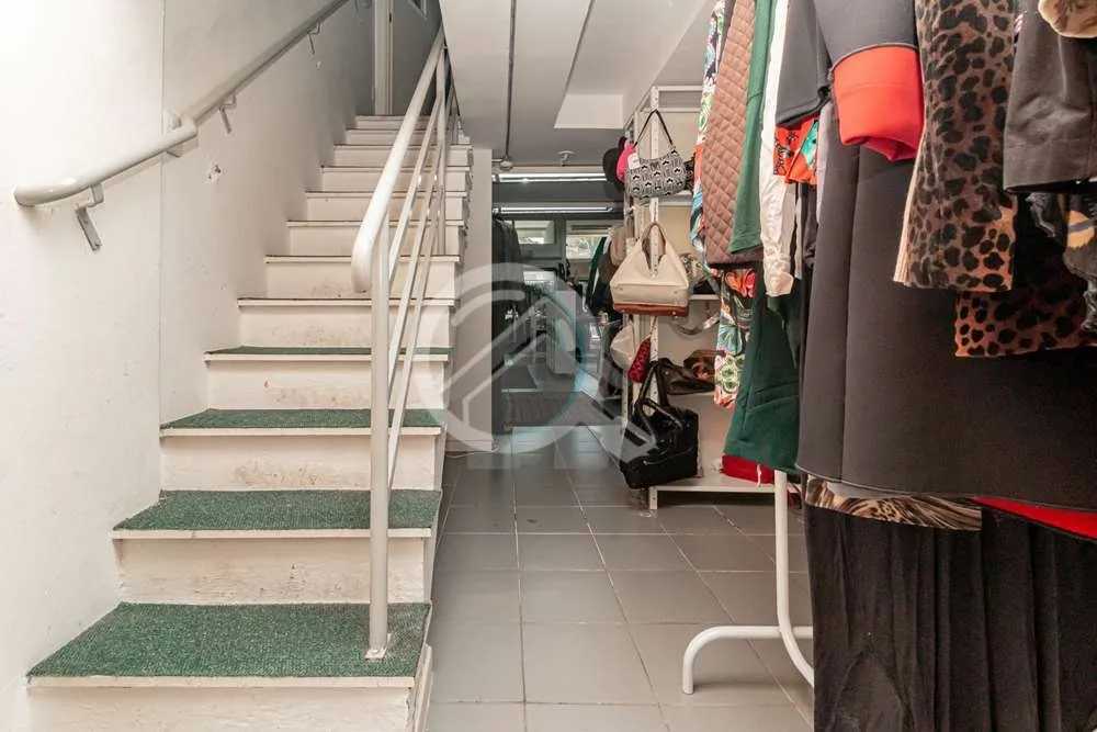 Imagem A região do Moinhos de Vento, onde esta loja comercial está localizada, é uma das mais charmosas ...