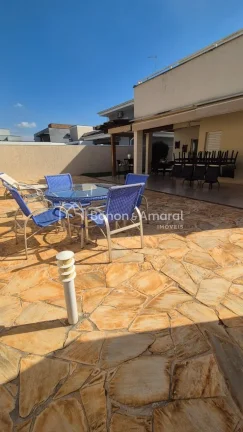 Imagem Casa excelente à venda no Condomínio Terras do Cancioneiro, em localização privilegiada. O imóv...