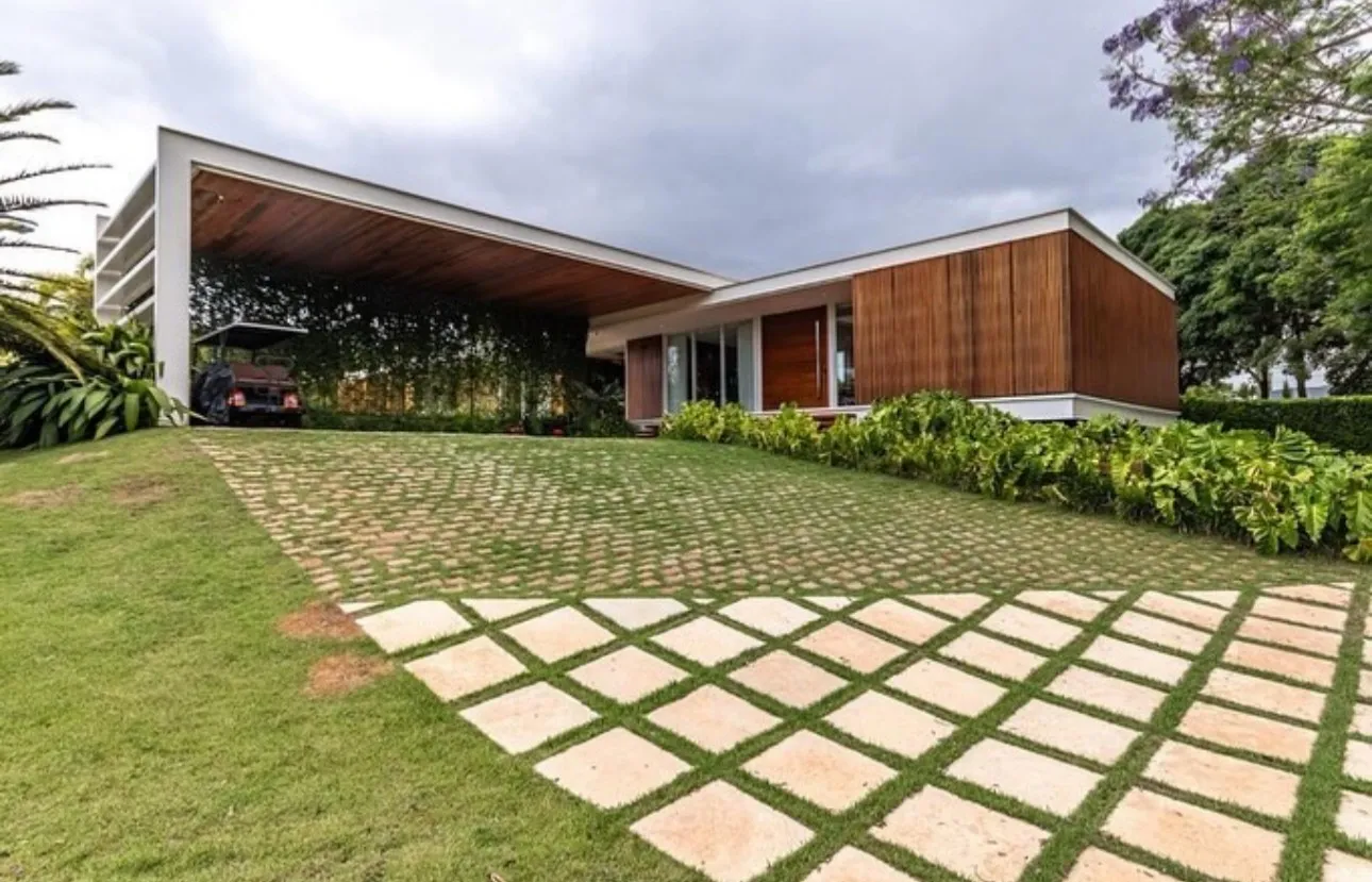 Foto do imóvel Casa 3 Suítes Condomínio Lago Azul Golf Club em Chacara Santa Terezinha, ARAÇOIABA DA SERRA - SP