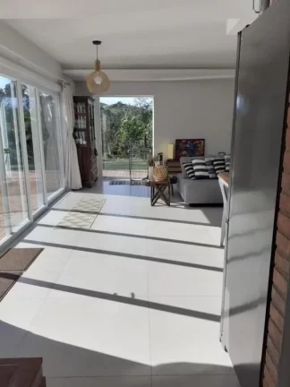 Imagem Linda Casa em Ibiraquera, Imbituba-SC - 2 Dormitórios, Próxima ao Mar e Lagoa